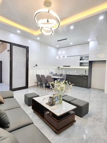 BÁN NHÀ HOÀNG QUỐC VIỆT, Ô TÔ TRÁNH, 52M2 × 5 TẦNG THANG MÁY,   21 TỶ