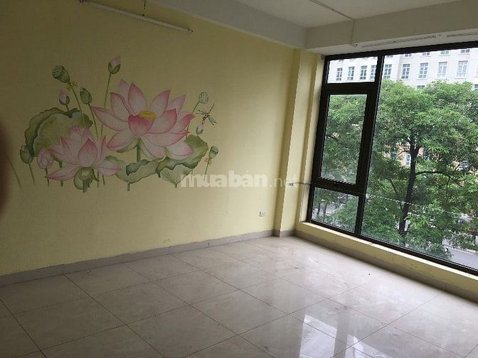 Cho thuê nhà nguyên căn 4tầng 35m2 mặt đường Mễ Trì đối diện The Manor