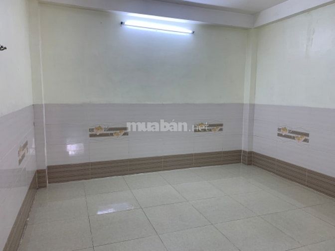 Cho thuê nhà 4 lầu 5 phòng ngủ 1 phòng khách và tầng trệt