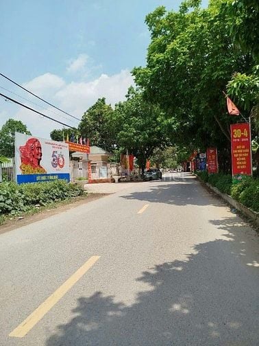 thu bồn 173m2 thổ cư 150m2 dân đông sát chợ trường học ubnd