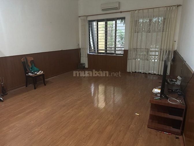 Cho thuê nhà ký hợp đồng dài hạn