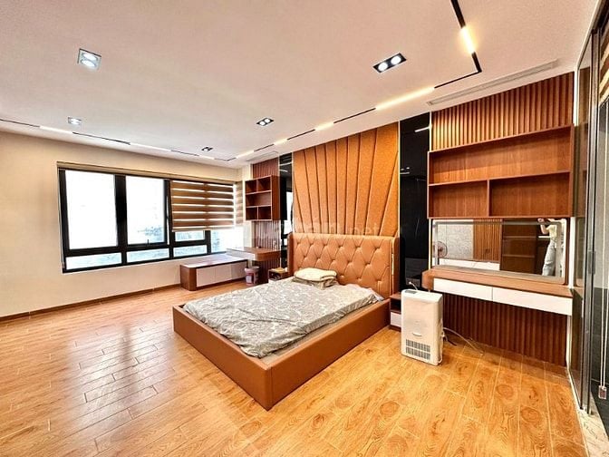Bán nhà Tây Hồ 100m2, 7 tầng, thang máy, ngõ thông, ô tô ra vào. 28 tỷ