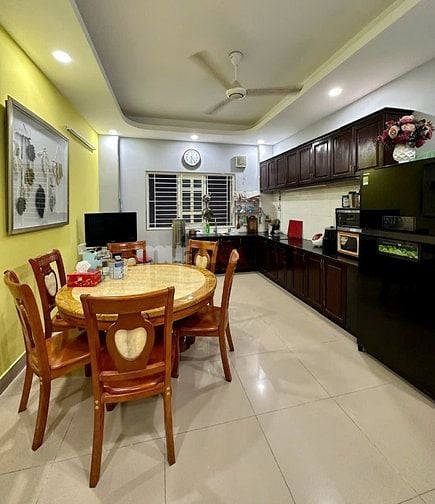 nhà hẻm xe hơi 1/ TÂN QUÝ GẦN AEON MALL 4X25M 3 LẦU ST, 8,5 TỶ TL