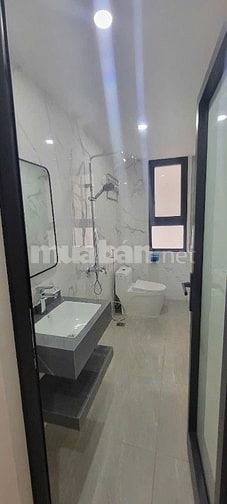 Nhà phân lô, ô tô tránh đỗ,  View vườn hoa , thang máy, DT 50m2 x 5 T