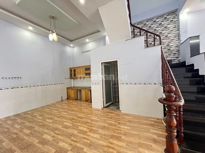 BÁN NHÀ GẤP ĐỂ TRẢ NỢ VỀ QUÊ  