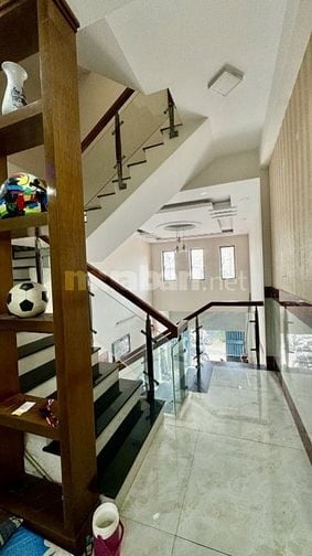 NHÀ GIẢM SỐC 300TR🌺9.x tỏi - 5.5 x 16 x3T - HXT 4m luôn
