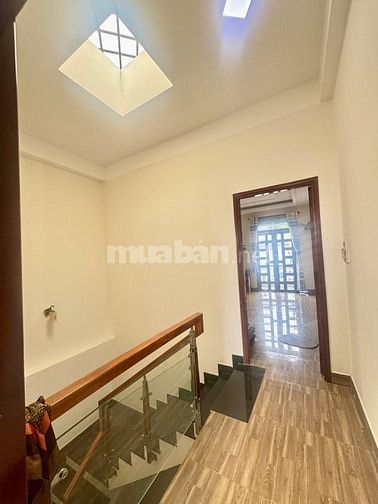 NHÀ GIẢM SỐC 300TR🌺9.x tỏi - 5.5 x 16 x3T - HXT 4m luôn