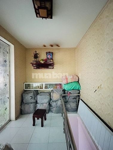 MỘT NHÀ RA PHỐ BẠCH MAI-ĐẦU PHỐ HUẾ-DT18m / 5TẦNG-Ở NGAY-CHỈ HƠN 2TỶ