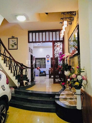 Nhà mặt tiền dạng biệt thự ngang 5.2m 4 tầng 6 phòng ngủ giá nhỉnh 16t