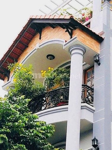 Nhà mặt tiền dạng biệt thự ngang 5.2m 4 tầng 6 phòng ngủ giá nhỉnh 16t