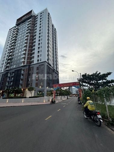 NGANG 6,2 DÀI 20.5 - PHÙ HỢP XÂY CHDV .HXH 8M - NGUYỄN VĂN LINH - QUẬN
