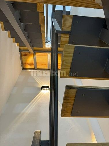Bán nhà hẻm 4m vĩnh khánh P10 Q4,dt:6.5x8m,giá:6,2tỷ