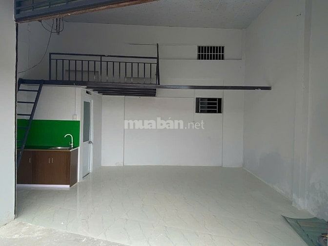 Cần Cho Thuê Mặt Bằng Vừa ở Vừa Kinh Doanh Đối Diện Trường Mầm Non