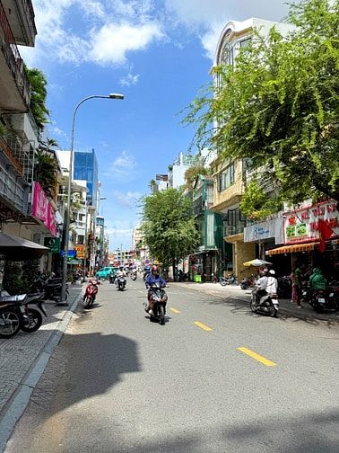 🌷 🌷 🌷 BÁN NHÀ MẶT TIỀN : 20 NGUYỄN HỮU CẦU - P. TÂN ĐỊNH - Q. 1