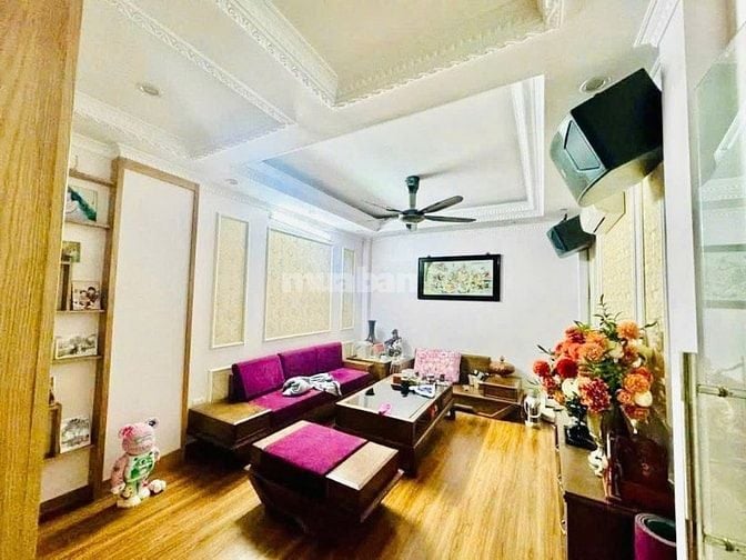 Hồ Tùng Mậu Bán Nhà 5 Tầng,Ô Tô Đỗ,Tiện Ích Chỉ Hơn 7 Tỷ