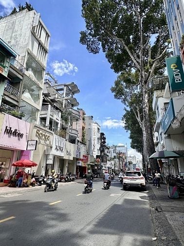 NGAY LÊ VĂN SỸ GIAO, TRẦN QUANG DIỆU Q3- 2 CĂN RA MT- 60m2- 14,x TỶ TL