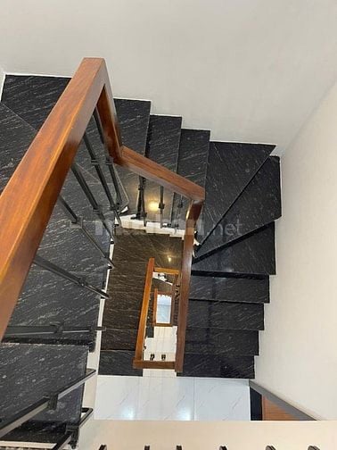 Bán nhà 4T 36m2 MT 6m mặt ngõ chợ Bưởi , kinh doanh tốt