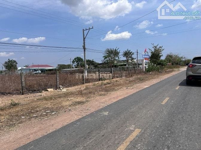 Bán đất mặt tiền đường ĐT 711, 4 tỷ, 855m2 có 552m2 ONT Thuận Hòa, Hàm