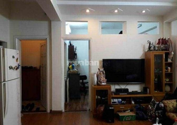 Cho thuê căn hộ 879 Đê La Thành, 8 triệu, 60m2, tại Đống Đa, Hà Nội