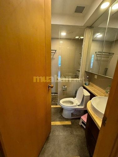 Cho thuê căn hộ 2 phòng ngủ tại Bình Thạnh cách Quận 1 - 5 phút