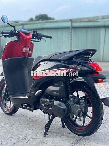 xe gia đình muốn bán ai có nhu cầu lh ***