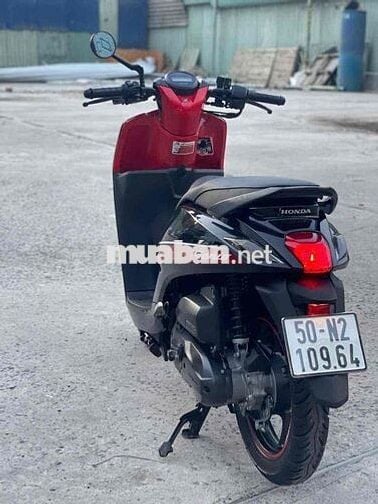 xe gia đình muốn bán ai có nhu cầu lh ***