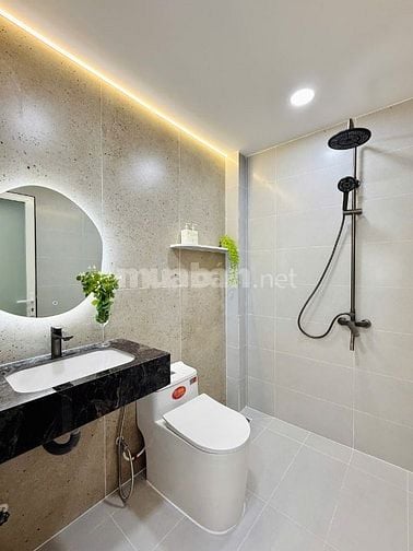 BÁN CĂN NHÀ MỚI XÂY ĐÚC 2LẦU SÂN THƯỢNG NGAY TRUNG TÂM GÒ VẤP