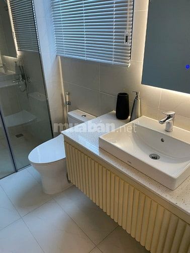 Nhà MT đường 3/2 cổng vinhomes Hậu Nghĩa dt 5x22 giá tổng 7,5 tỷ SHR