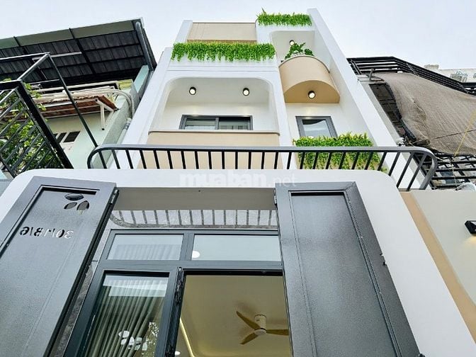 BÁN CĂN NHÀ MỚI XÂY ĐÚC 2LẦU SÂN THƯỢNG NGAY TRUNG TÂM GÒ VẤP