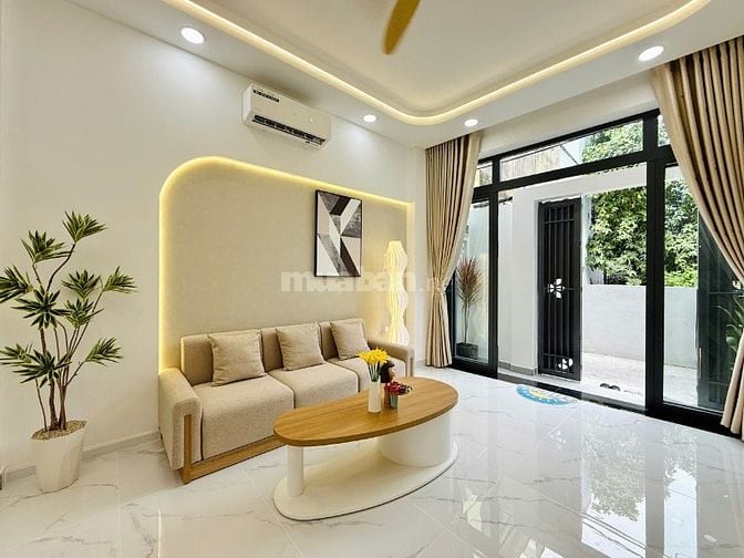 BÁN CĂN NHÀ MỚI XÂY ĐÚC 2LẦU SÂN THƯỢNG NGAY TRUNG TÂM GÒ VẤP