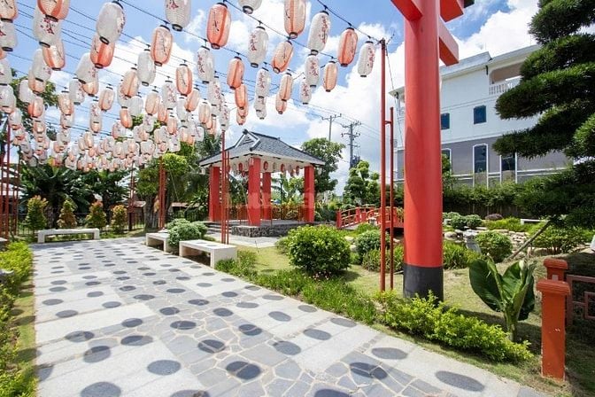 Nhà MT đường 3/2 cổng vinhomes Hậu Nghĩa dt 5x22 giá tổng 7,5 tỷ SHR