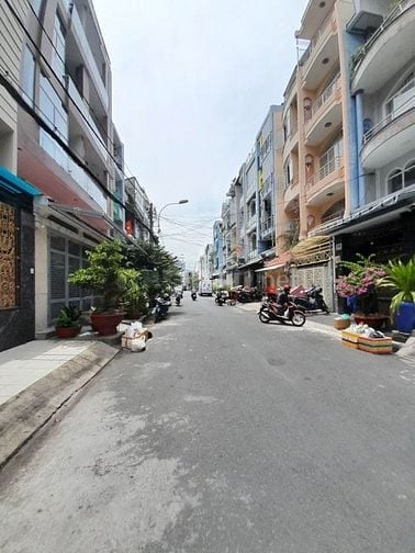CHỈ 9,5 TỶ NHÀ MT ĐƯỜNG SỐ 14 P11 Q6. 5 TẦNG. TẶNG NỘI THẤT