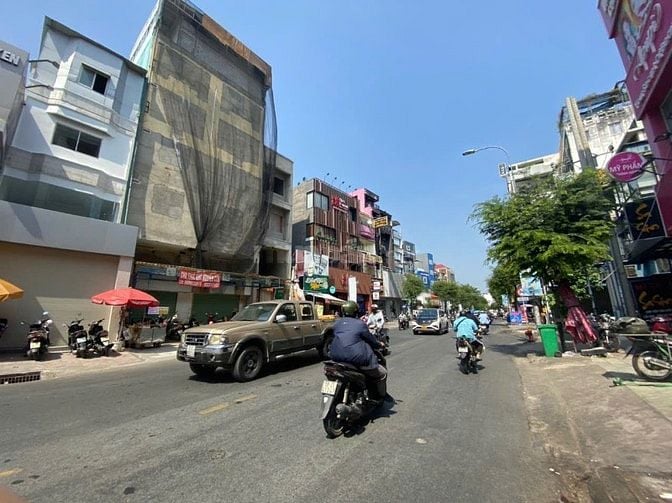Nhà Bán Mặt Tiền Sư Vạn Hạnh, P12, Quận 10 - DT: 20mx17m