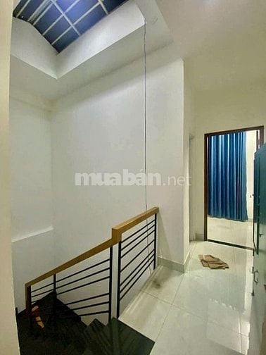 BÁN NHÀ MẶT TIỀN KINH DOANH BÁN TẠP HOÁ GIÁ 1TỶ1 