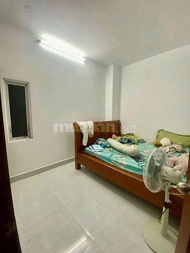 BÁN NHÀ MẶT TIỀN KINH DOANH BÁN TẠP HOÁ GIÁ 1TỶ1 
