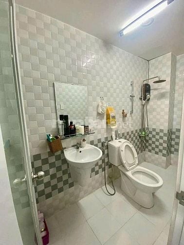 BÁN NHÀ MẶT TIỀN KINH DOANH BÁN TẠP HOÁ GIÁ 1TỶ1 