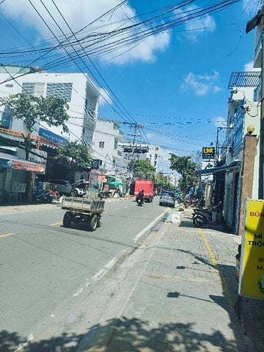 Bán Nhà Mặt Tiền Kinh Doanh - Lý Phục Man . Thích Hợp Xây CHDV( 6x 30)