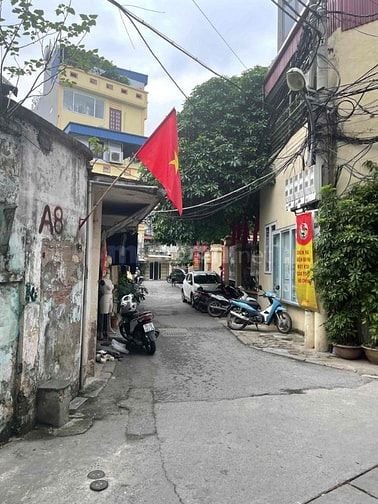 Chính chủ cho thuê nhà làm MBKD, ô tô đỗ tận cửa, để ô tô được trong n