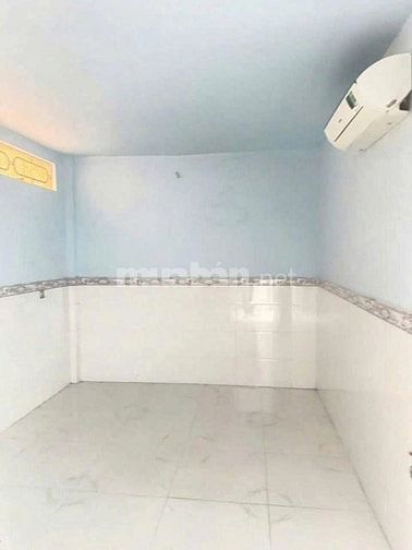 Kẹt tiền đẩy gấp căn nhà ở Trung Chánh, Hóc Môn, 62m2 ,SHR, 780 triệu