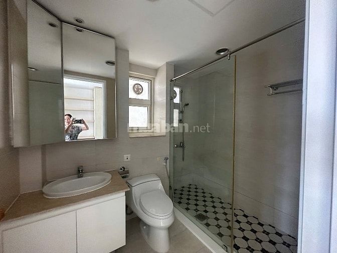 Cho thuê căn hộ 2PN tại chung cư Saigon Pearl quận Bình Thạnh giá mềm