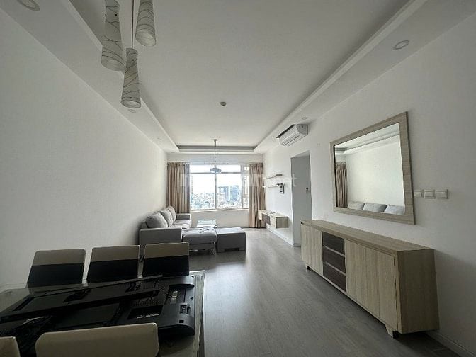 Cho thuê căn hộ 2PN tại chung cư Saigon Pearl quận Bình Thạnh giá mềm