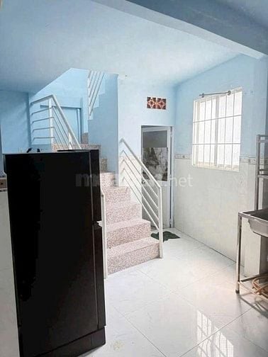 Kẹt tiền đẩy gấp căn nhà ở Trung Chánh, Hóc Môn, 62m2 ,SHR, 780 triệu
