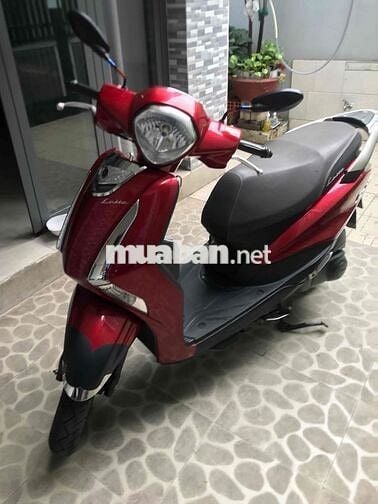 tôi bán chiếc xe yamaha latte màu đỏ dt 125c/c