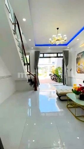 Cần bán gấp căn nhà giáp Bình Chánh 1 trệt 1 lầu 