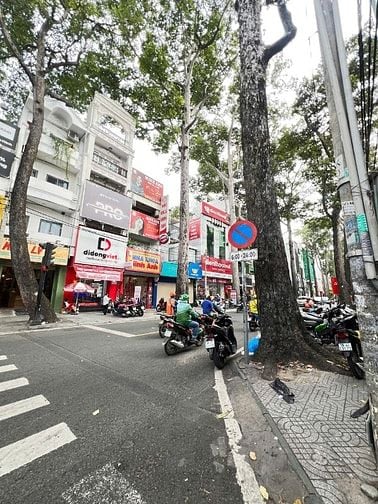 Cho thuê nhà Mặt Tiền đường Trần Quang Khải, p Tân Định, Quận 1, tpHCM