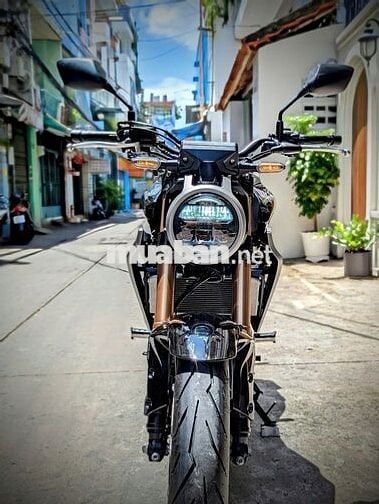 Honda  CB 300 bssg, xe full zin bao kiểm đinh