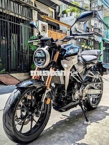 Honda  CB 300 bssg, xe full zin bao kiểm đinh
