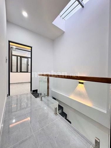 Nhà mới xây DT: 4.1x14.5m nở hậu, 3PN 3WC có Phòng Ngủ dưới trệt 