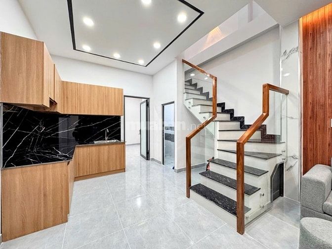 Nhà mới xây DT: 4.1x14.5m nở hậu, 3PN 3WC có Phòng Ngủ dưới trệt 