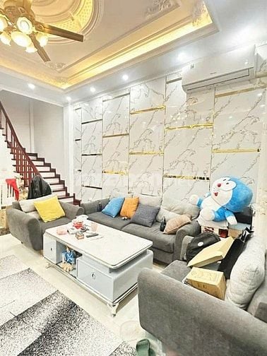 Nhỉnh 200tr/m2, sổ Đỏ bán nhà phố Thái Thịnh. 33m2*5T*5MT, nhà phân lô